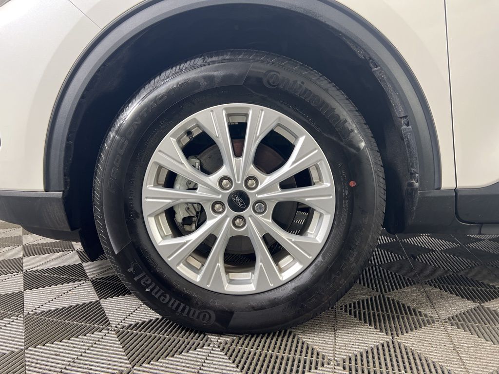 Used 2023 White Ford Active image 11