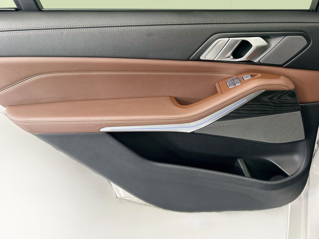Thumbnail: 2019 BMW X7 - 25
