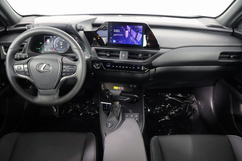 Thumbnail: 2024 Lexus UX - 8