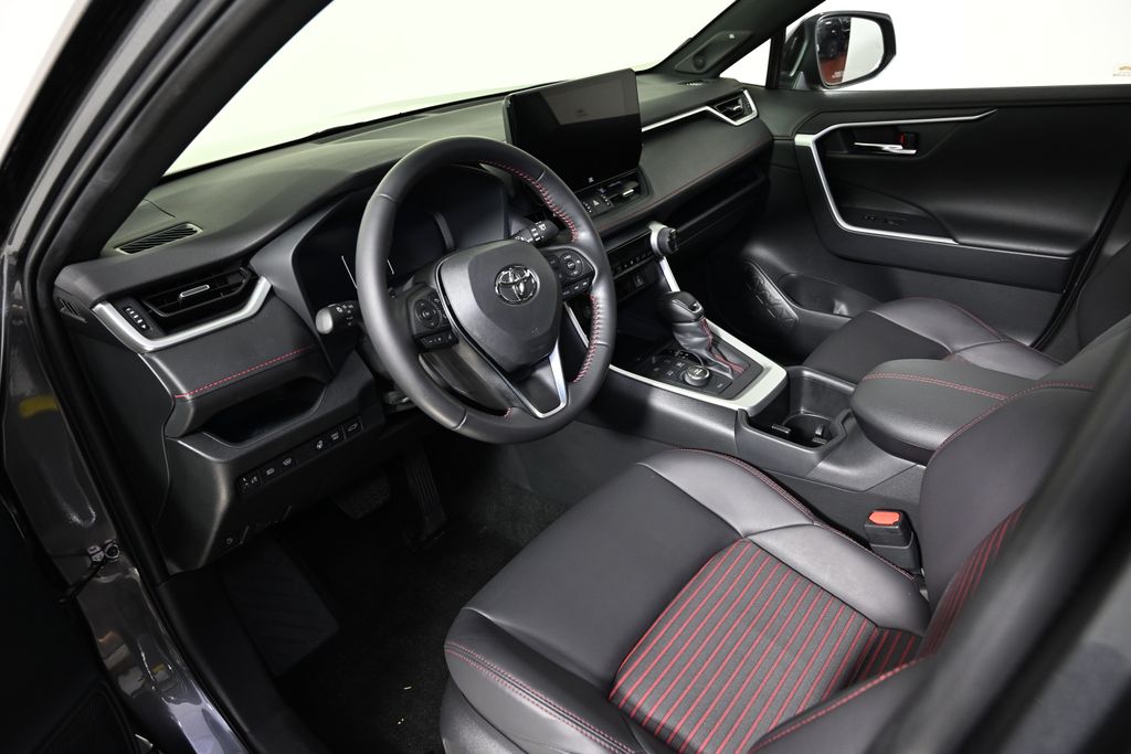 Thumbnail: 2023 Toyota RAV4 - 15