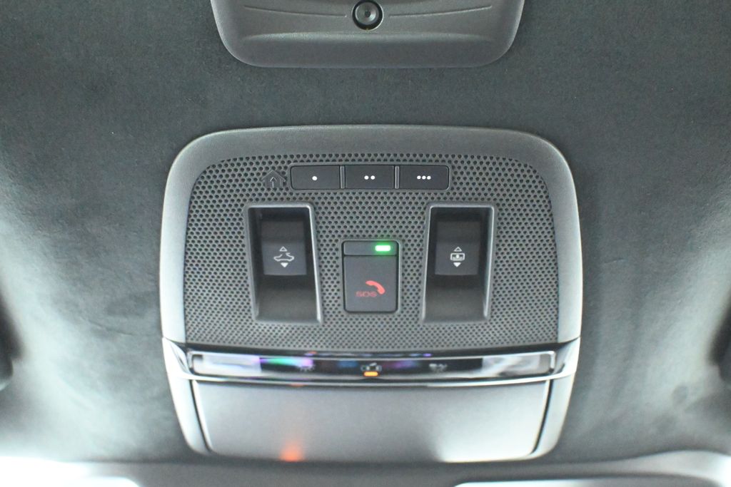 Thumbnail: 2026 INFINITI QX80 - 16