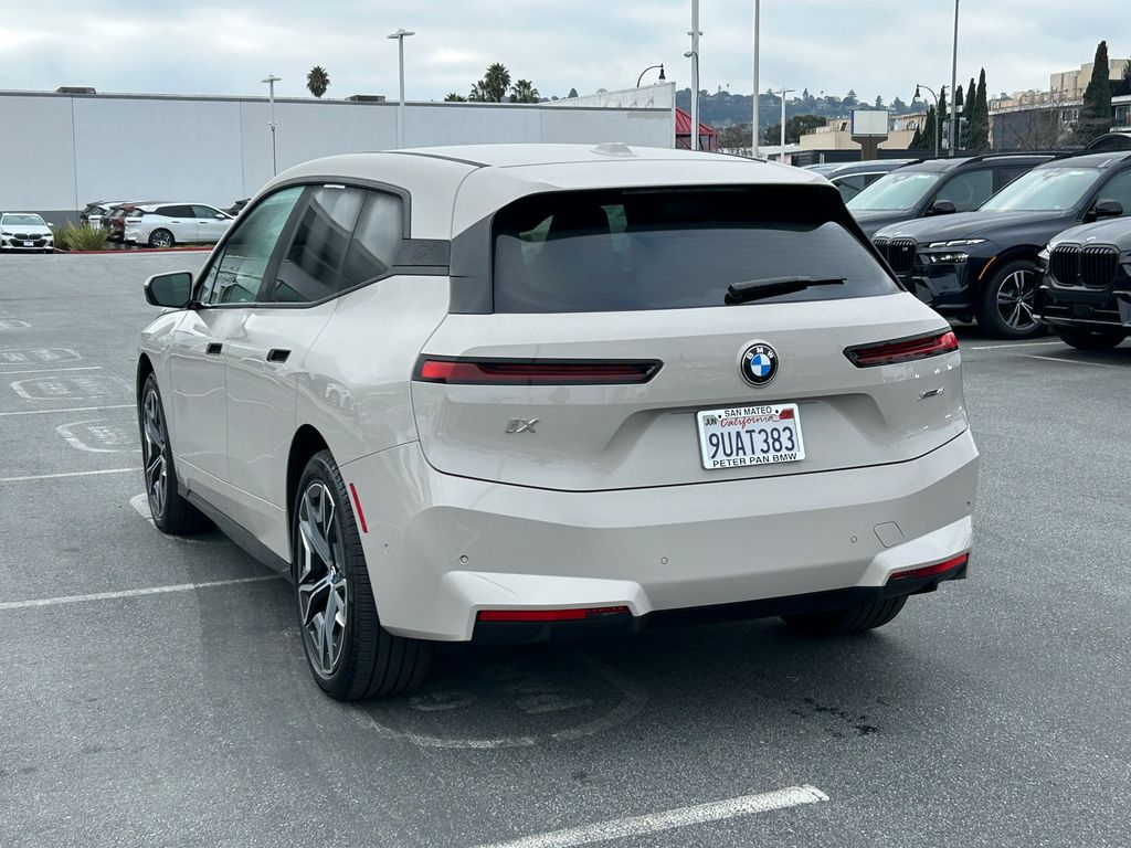 Thumbnail: 2026 BMW iX - 3