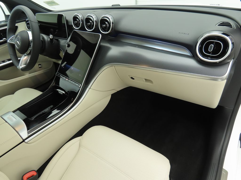 Thumbnail: 2025 Mercedes-Benz C-Class - 17