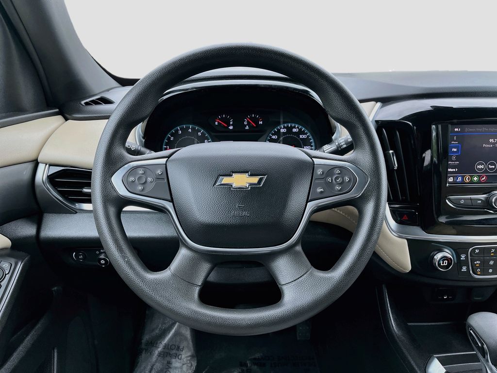 2023 Chevrolet Traverse LS - 10