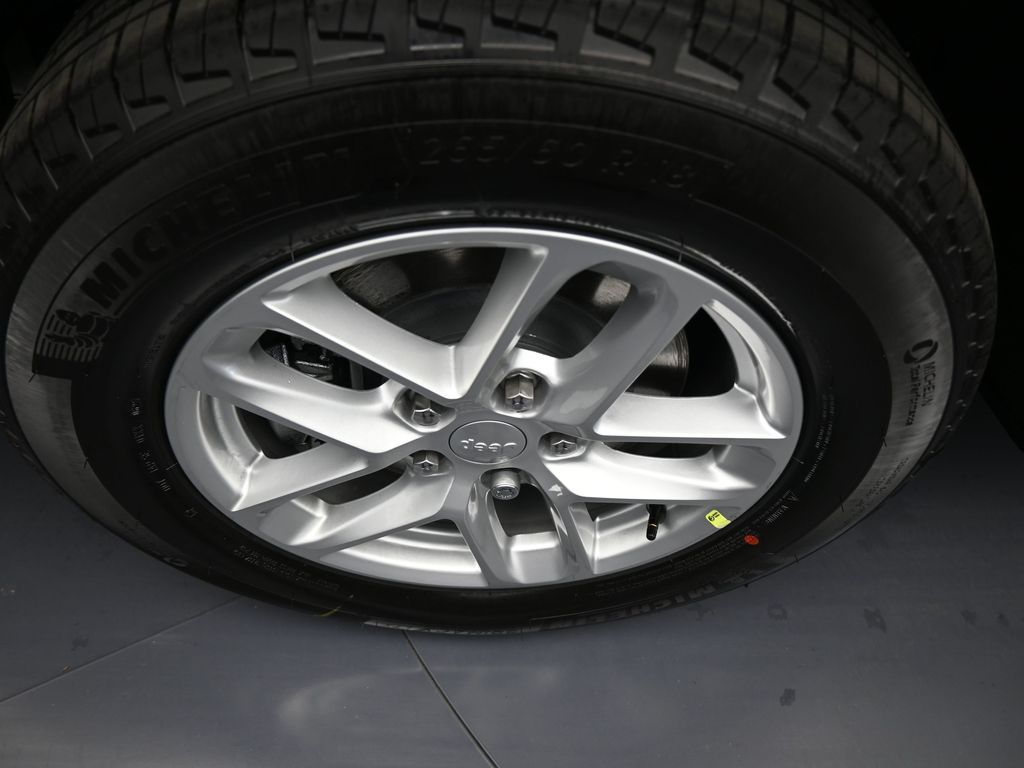 Used 2025 Bright White Clearcoat Jeep Laredo image 30