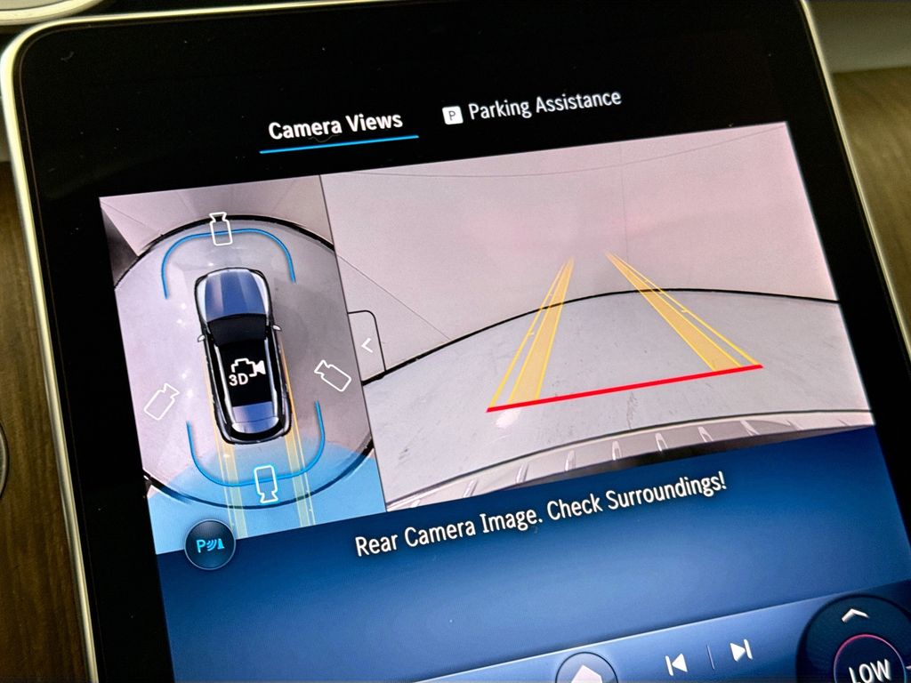 Thumbnail: 2025 Mercedes-Benz GLC - 16