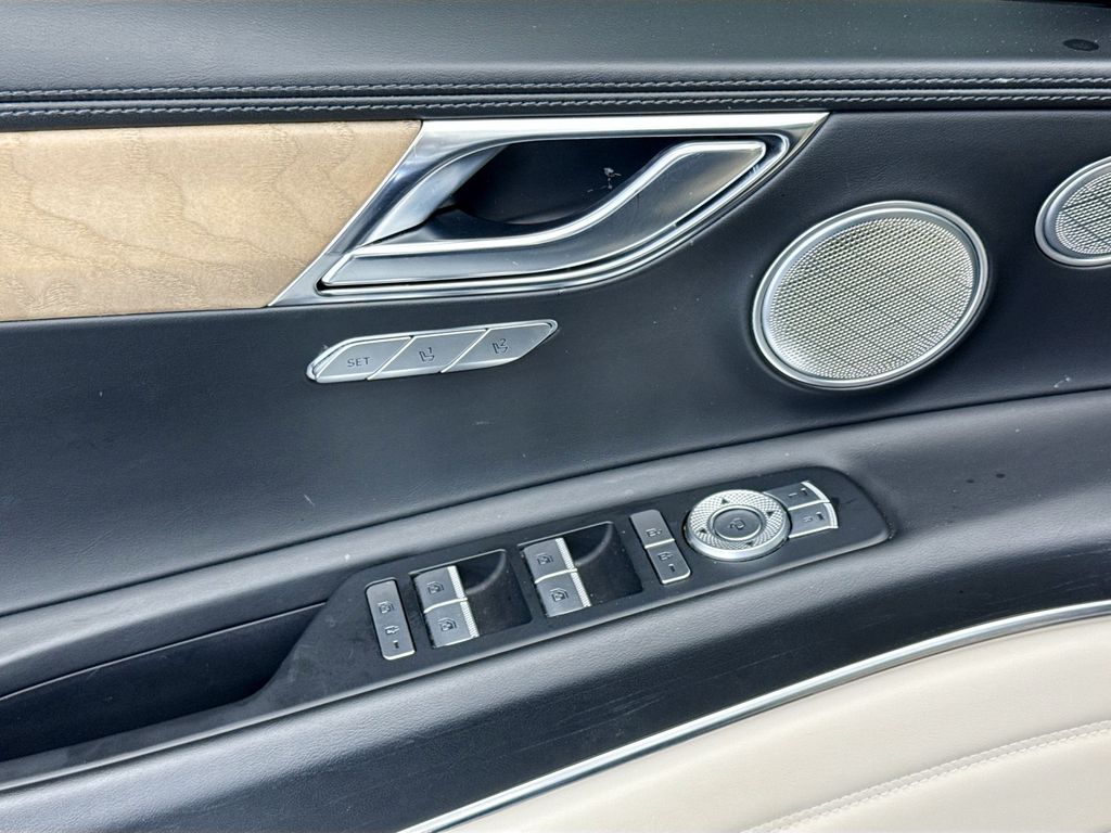 Thumbnail: 2023 Genesis GV80 - 22