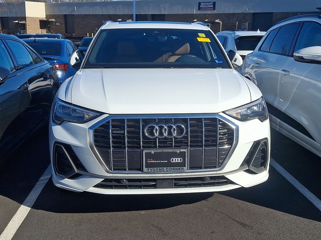 Thumbnail: 2022 Audi Q3 - 2