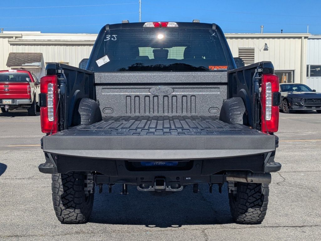 2026 Ford F-250 Super Duty Black Widow