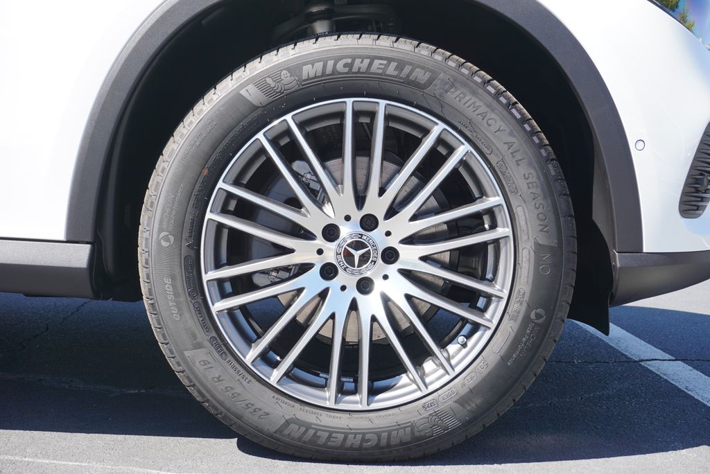 Thumbnail: 2026 Mercedes-Benz GLC - 18