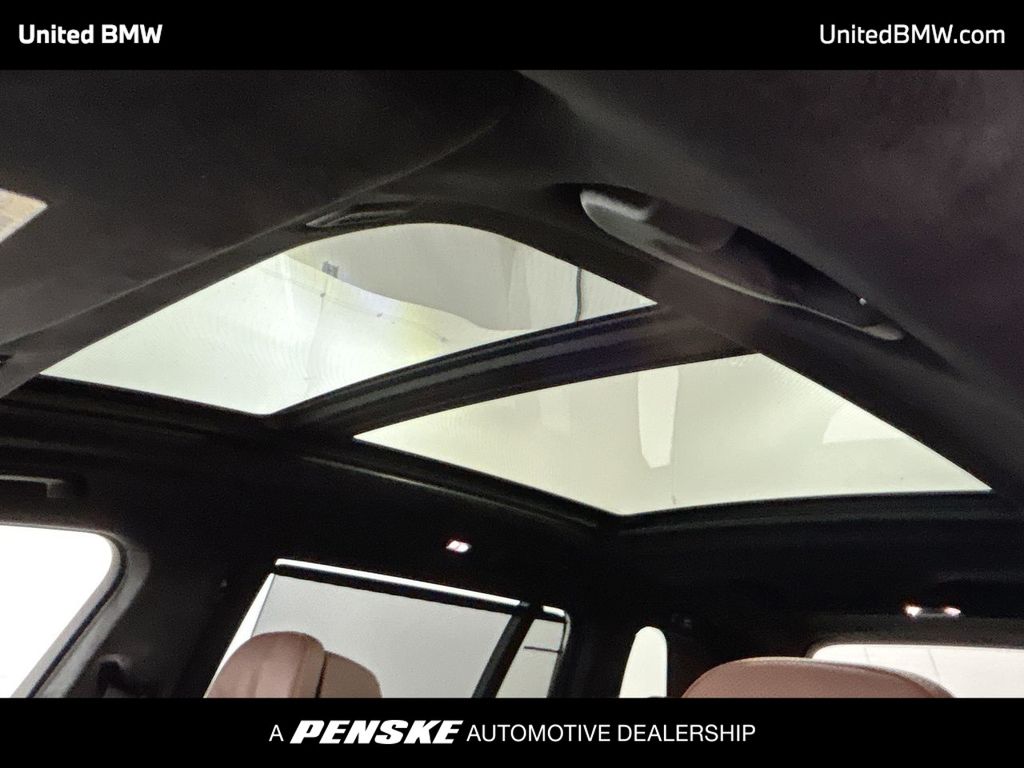 Thumbnail: 2026 BMW X7 - 20