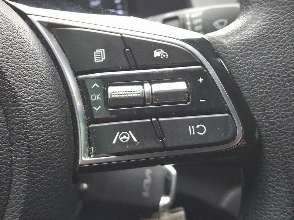 Thumbnail: 2023 Kia Forte - 21