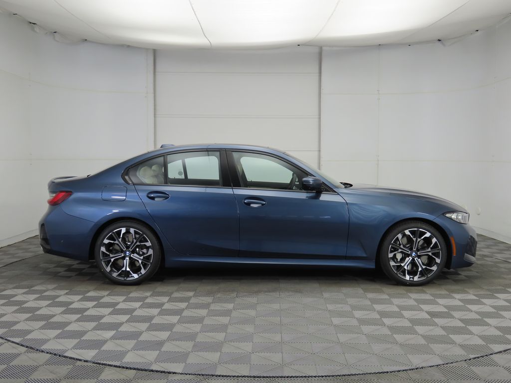 Thumbnail: 2026 BMW 3 Series - 4