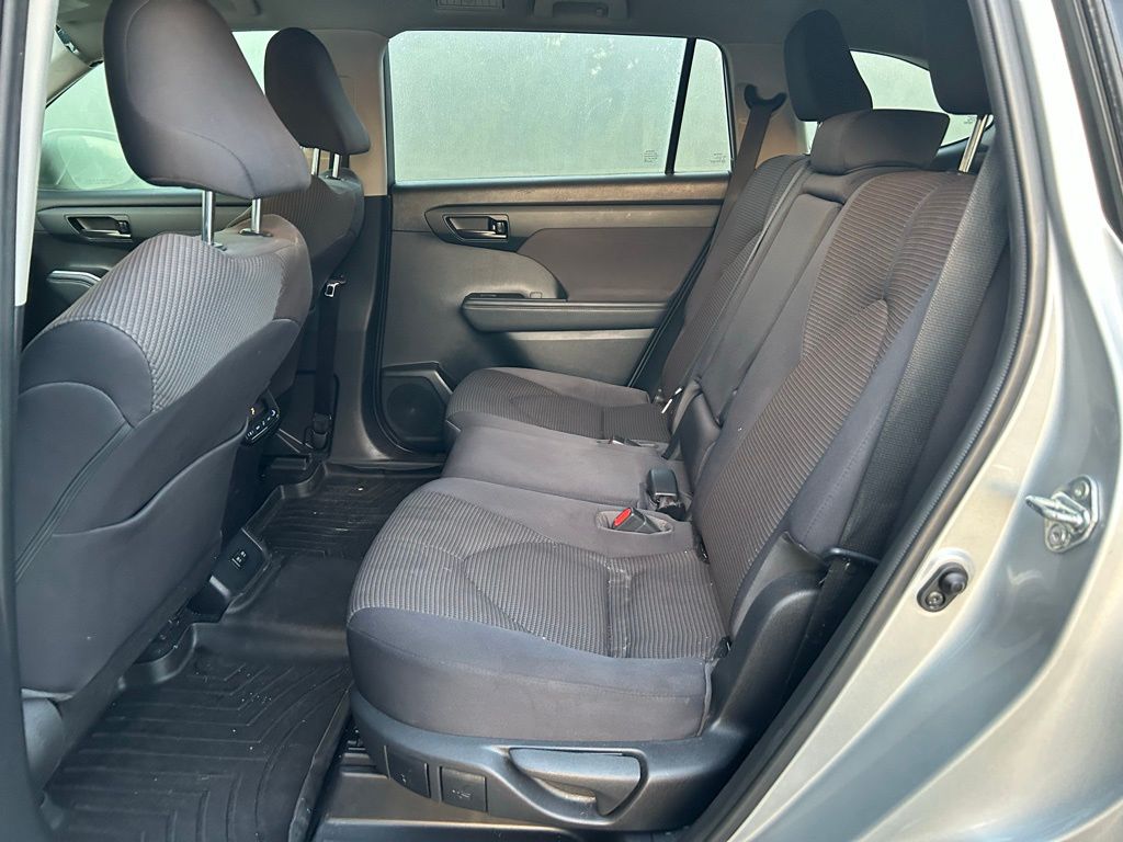 Thumbnail: 2021 Toyota Highlander - 14