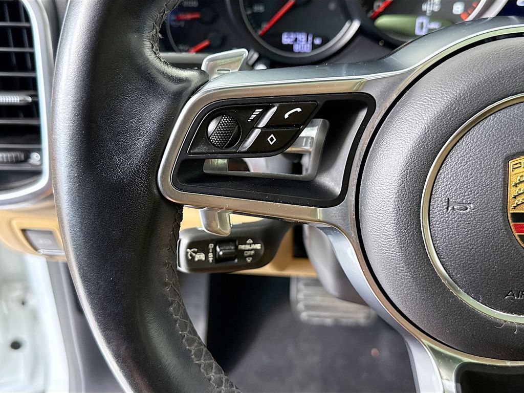 Thumbnail: 2017 Porsche Cayenne - 11
