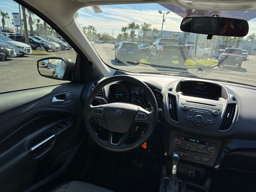 2017 Ford Escape SE 23