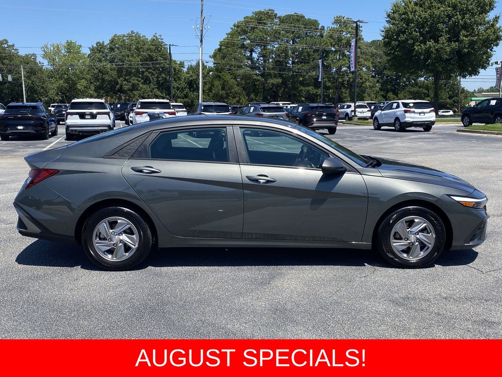 Used 2025 Hyundai Elantra Sedan