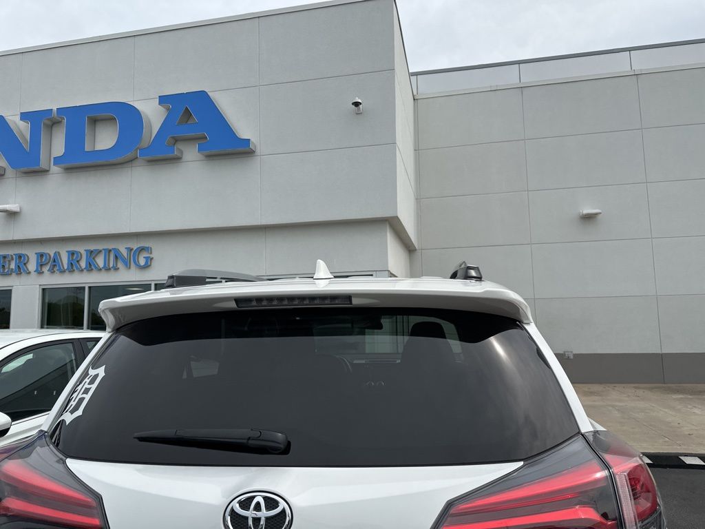 2018 Toyota RAV4 LE 5