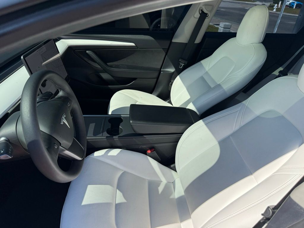 Thumbnail: 2022 Tesla Model 3 - 5