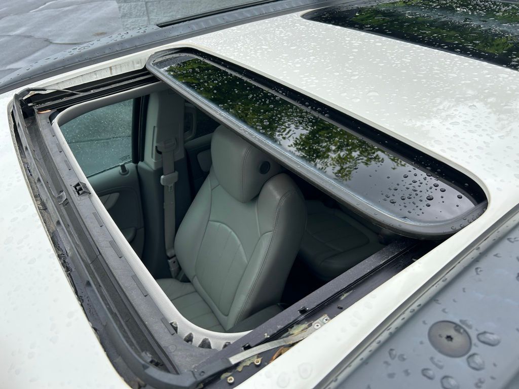 2014 Chevrolet Traverse LTZ 10
