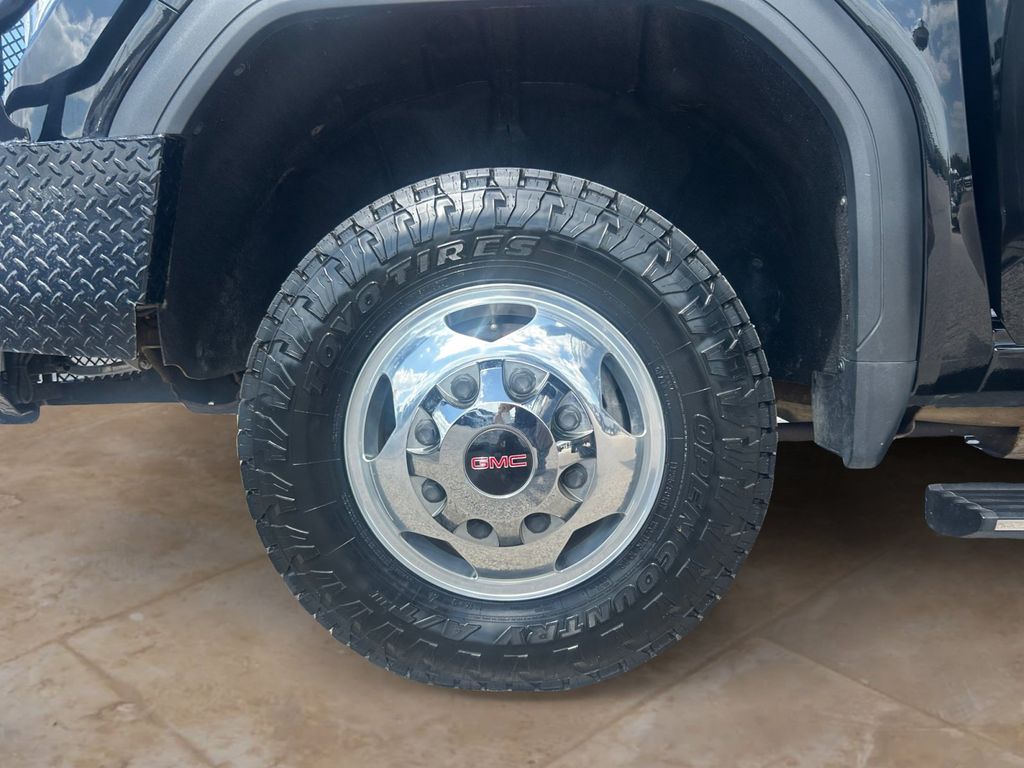 Used Car 2022 Gmc Sierra 3500hd  Denali For Sale Under $70,000 In Floresville, Texas