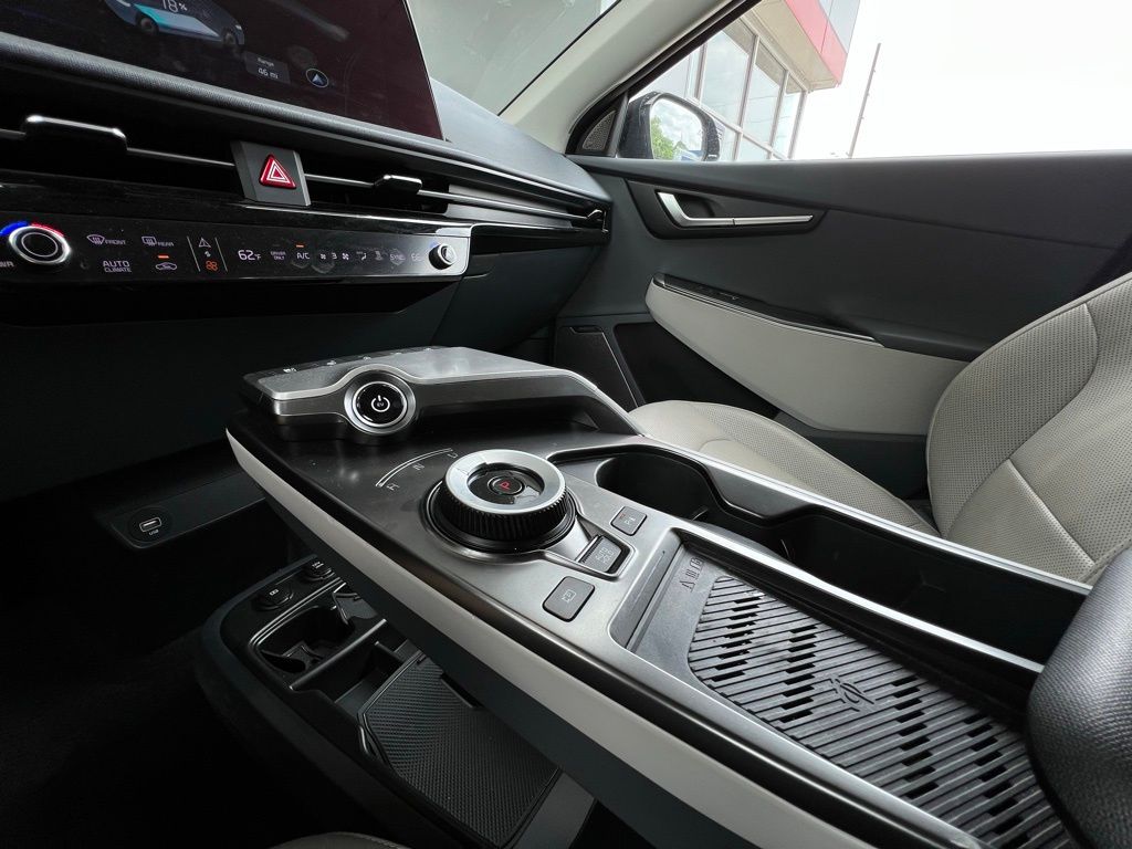 2022 Kia EV6 Wind photo