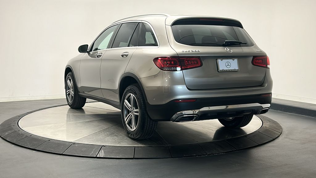 2022 Mercedes-Benz GLC 300 5