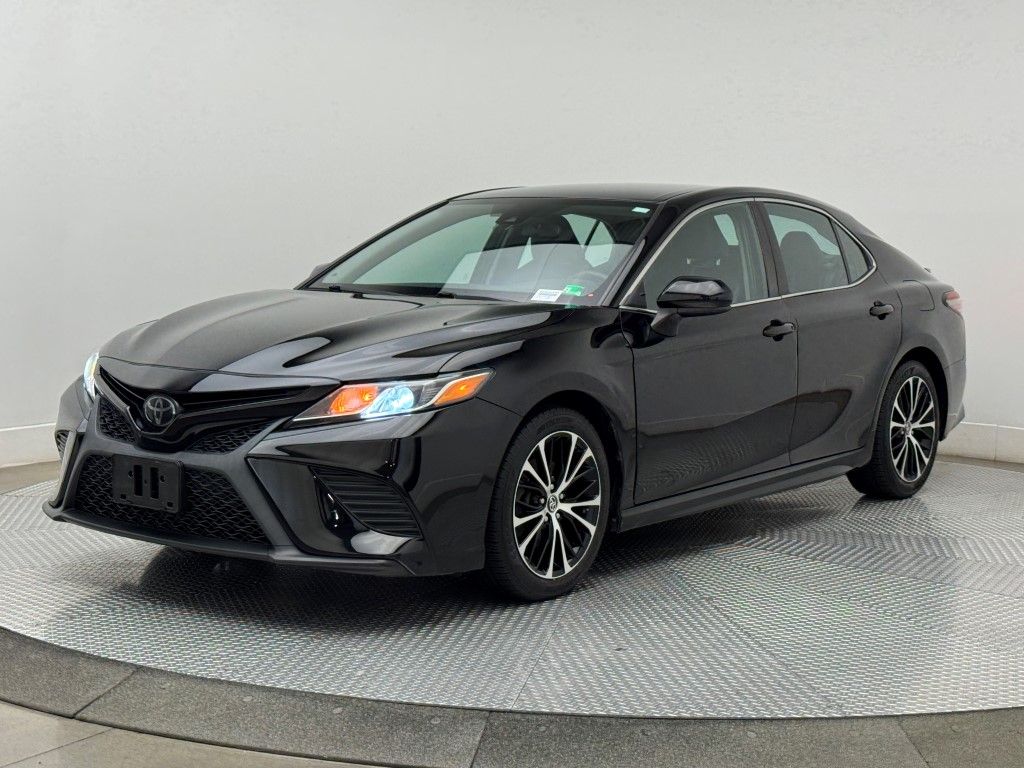 2019 Toyota Camry SE 5