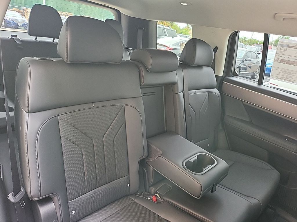 2025 Hyundai Santa Fe SEL 23