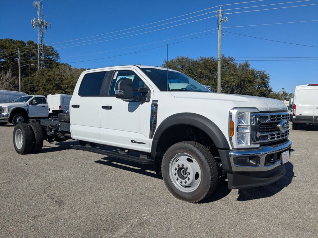 2025 Ford F-550 Chassis XL