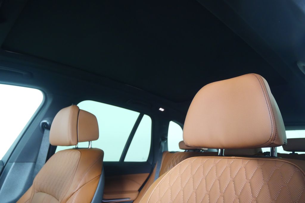 Thumbnail: 2026 BMW X5 - 12