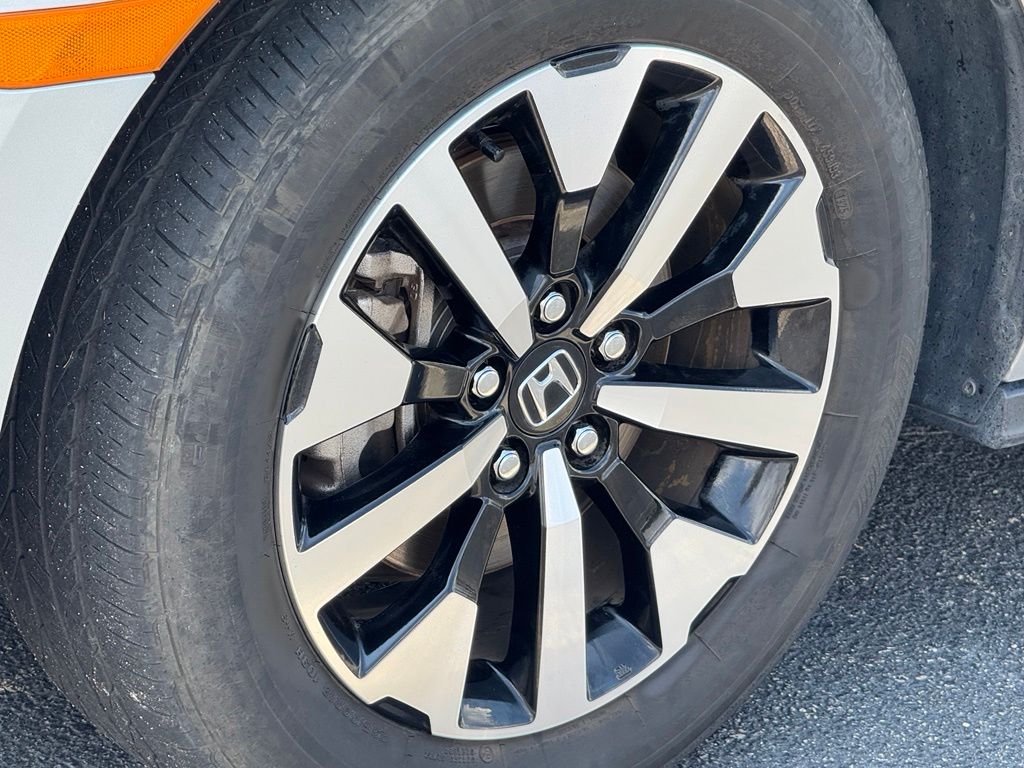 Used 2025 Honda Odyssey Van