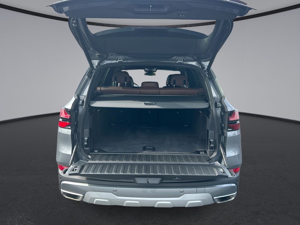 Thumbnail: 2025 BMW X5 - 13