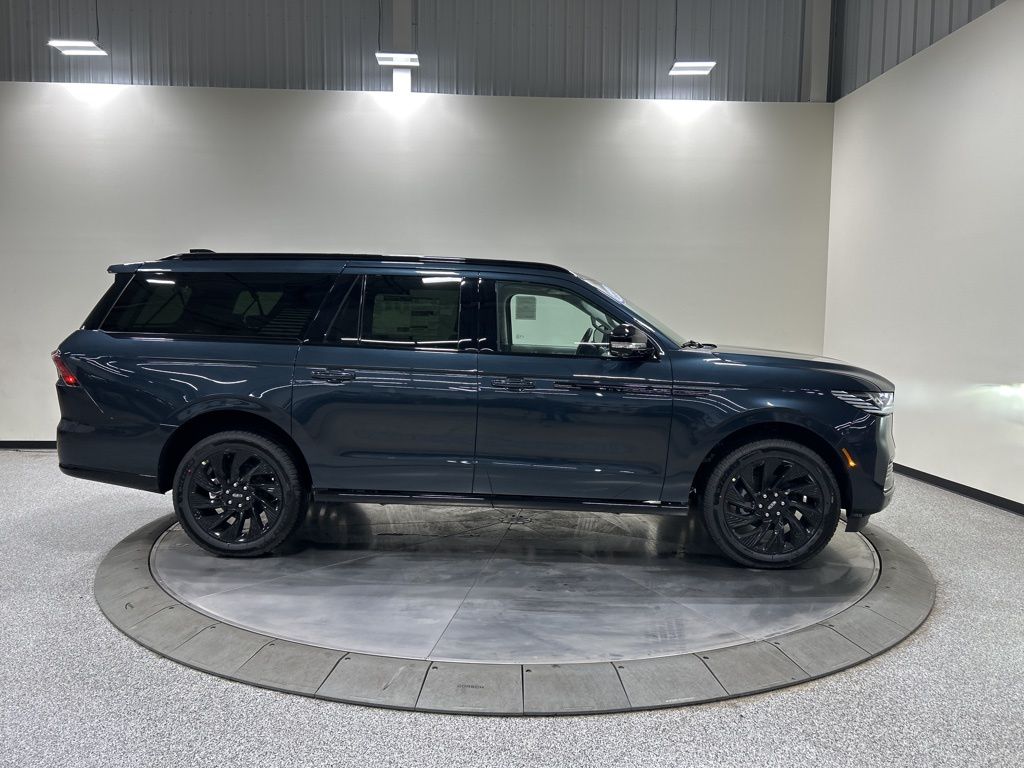 new 2026 Lincoln Navigator L car, priced at $109,365