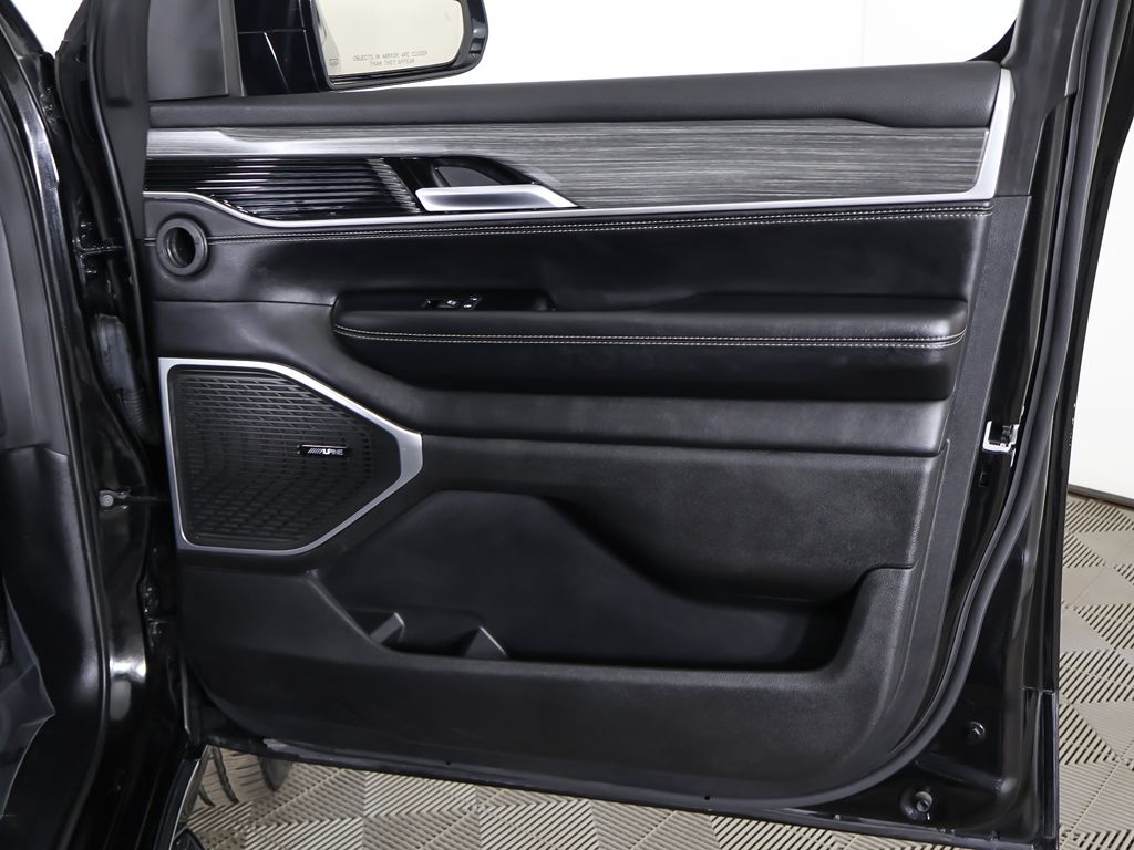 Used 2023 Black Jeep Series II image 27