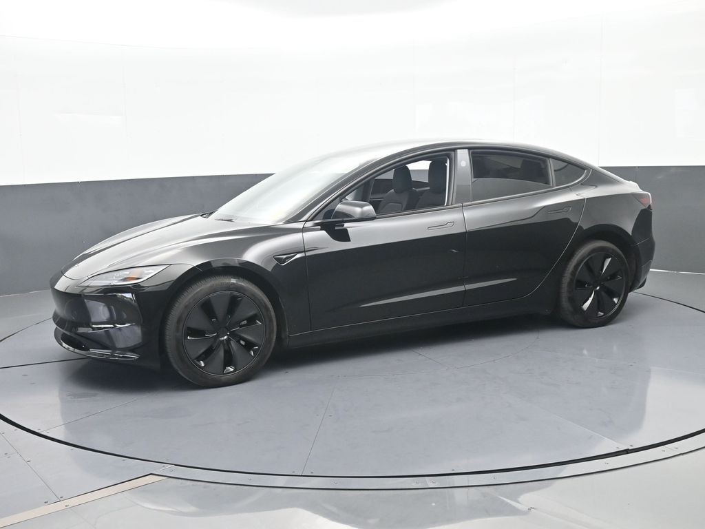 Used 2025  Tesla Long Range image 2