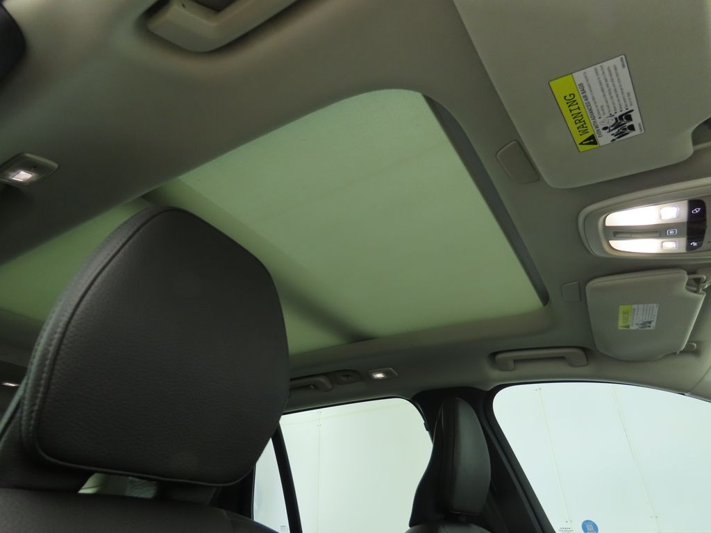 Thumbnail: 2024 Volvo XC90 - 18