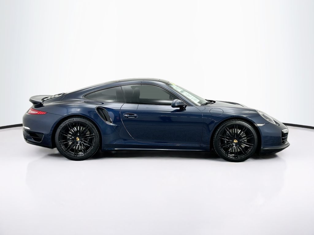 Thumbnail: 2016 Porsche 911 - 8