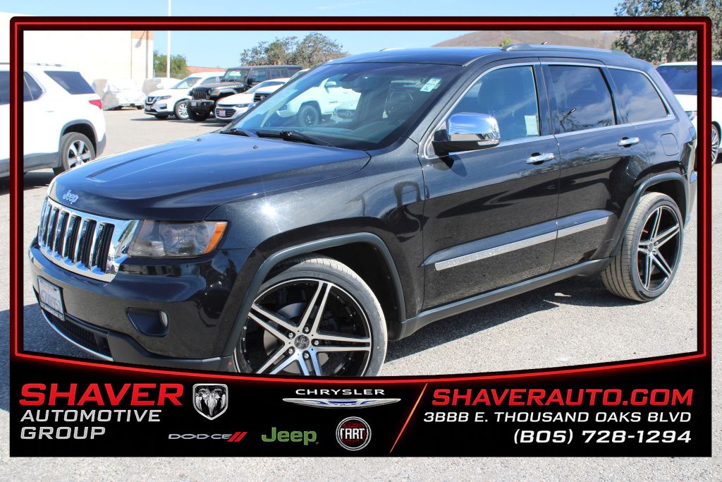 Brilliant Black Crystal Pearl 2013 Jeep Grand Cherokee SUV / Crossover 4X2 6-Speed Automatic
