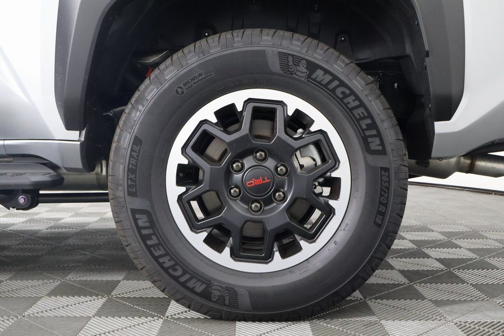 Thumbnail: 2025 Toyota 4Runner - 16