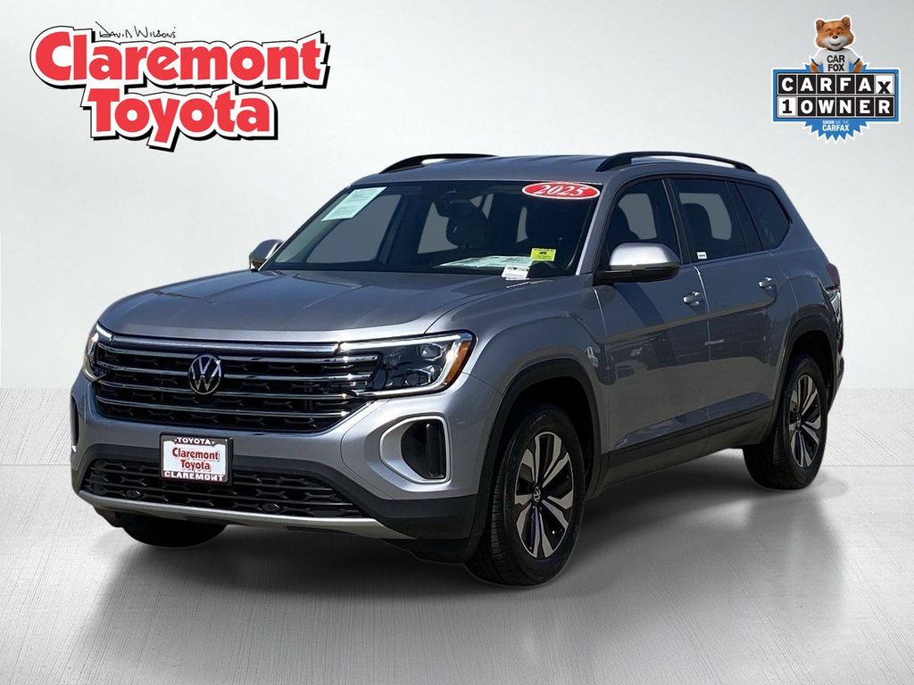 Silver 2025 Volkswagen Atlas SE FWD SUV / Crossover Front-Wheel Drive 8-Speed Automatic