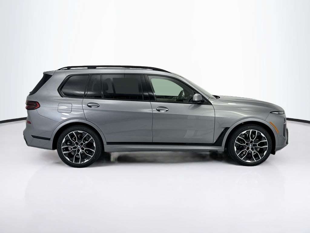 Thumbnail: 2027 BMW X7 - 4