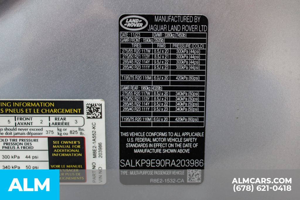Used 2024 Silver Land Rover SE image 43