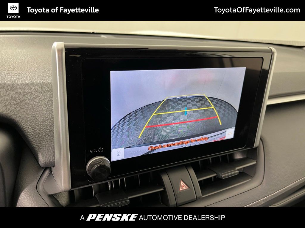 2025 Toyota RAV4 XLE 27