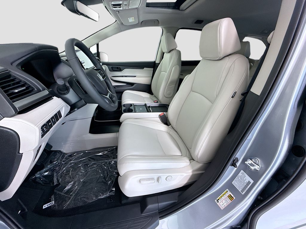 New 2026 Silver Honda EX-L image 19