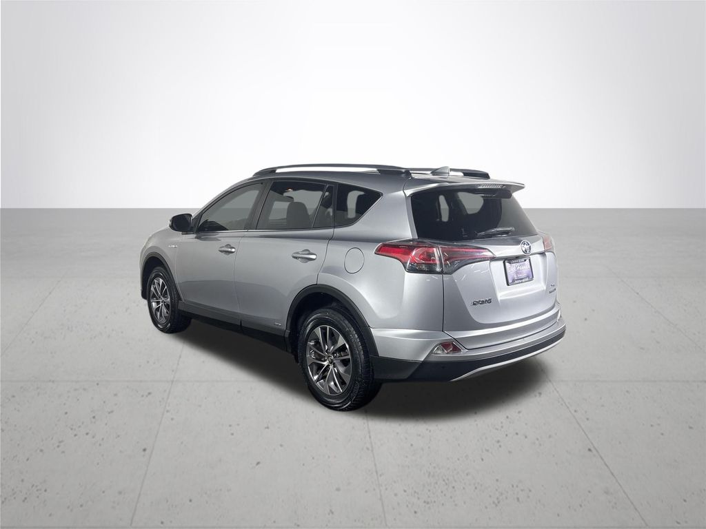 2017 Toyota RAV4 Hybrid XLE