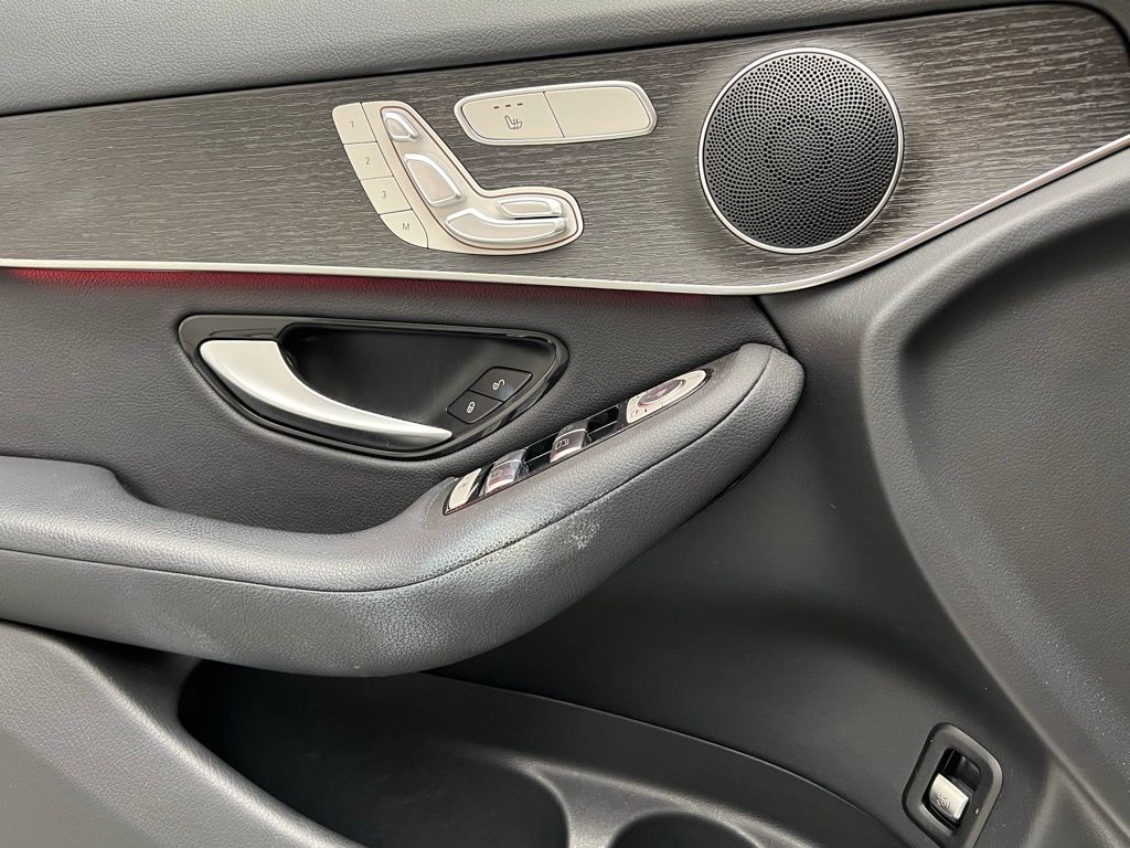 Thumbnail: 2021 Mercedes-Benz GLC - 21