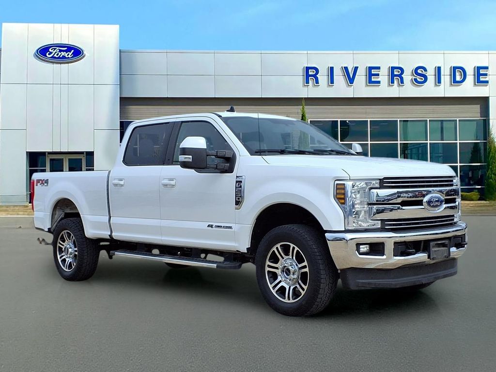 2019 Ford F-250 Super Duty Lariat Crew Cab 4WD