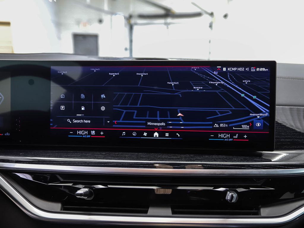 Thumbnail: 2024 BMW X7 - 17