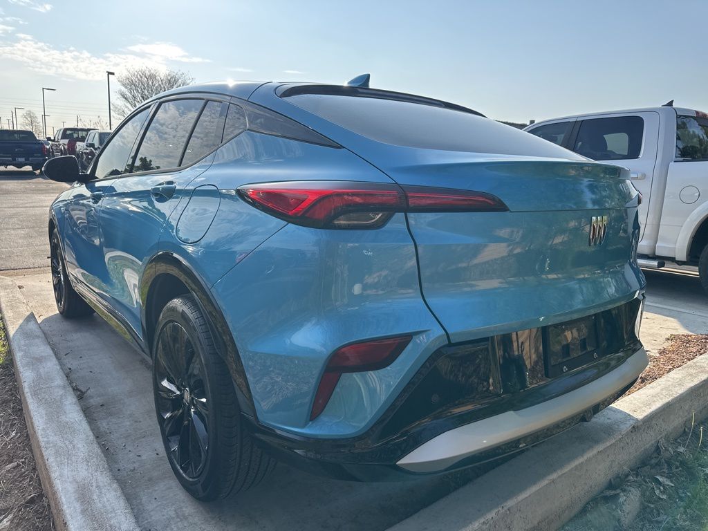 Used 2025 Blue Buick Sport Touring image 6